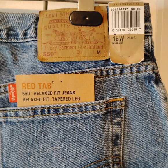 Levi's Women's Blue Denim 550 Relaxed Fit Tapered Leg Jeans Size 18 Medium - Picture 4 of 6